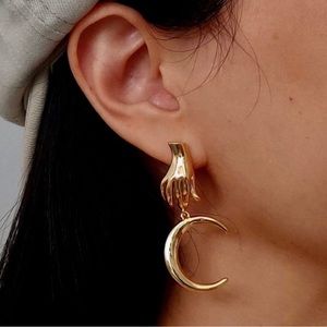 Touching The Sun and Moon ☀️🌙